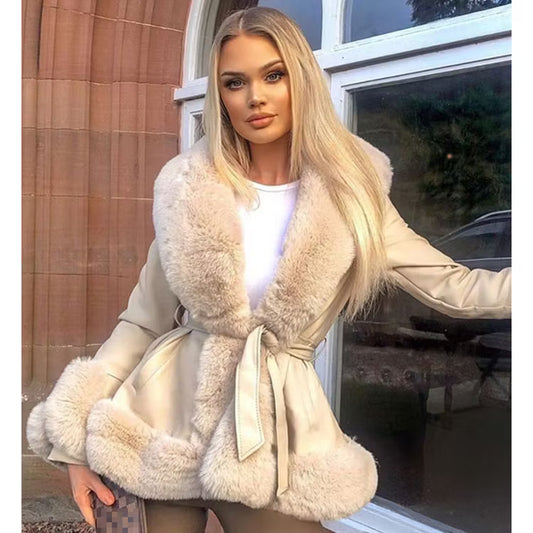 CECE JACKET BEIGE från NordicFurs – lyxig vinterjacka i beige med pälskrage