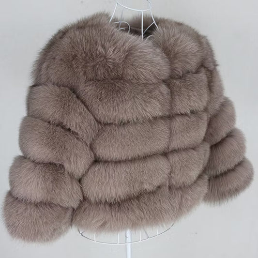 CANNES JACKET SHORT från NordicFurs – lyxig vinterjacka med pälskrage