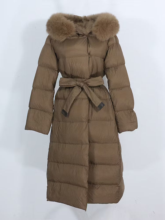 LEAH JACKET KHAKI från NordicFurs – lyxig vinterjacka i khaki med pälskrage
