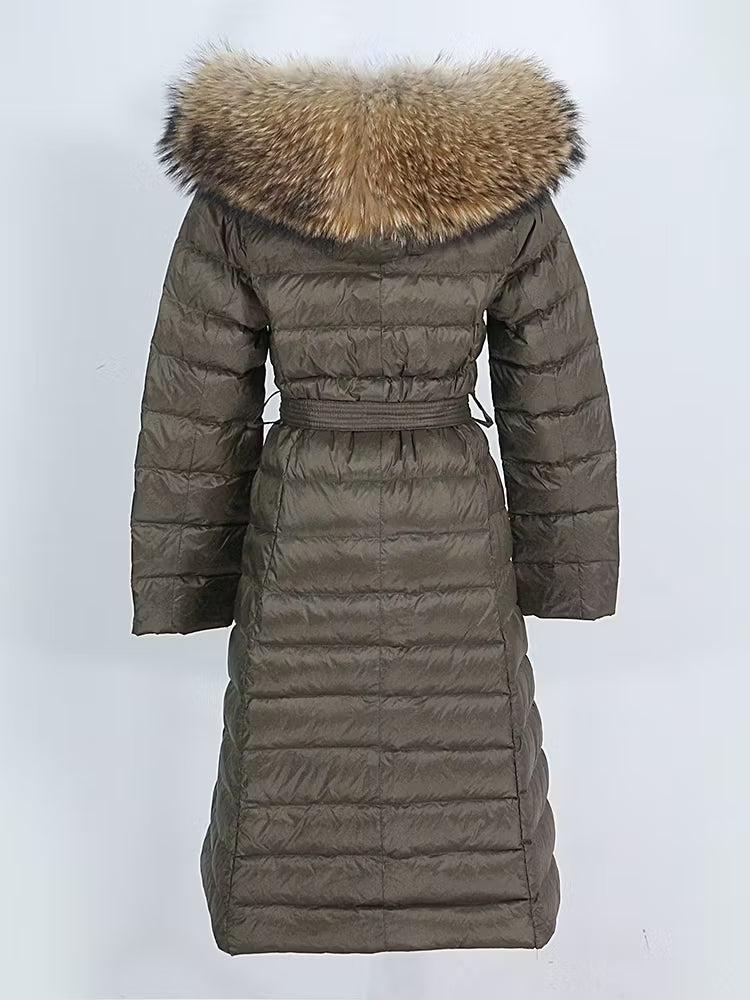 LISABON JACKET DARK GREEN från NordicFurs – lyxig vinterjacka i mörkgrön med pälskrage