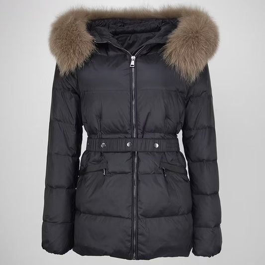 CLAUDIA BLACK SHORT från NordicFurs – lyxig vinterjacka med pälskrage