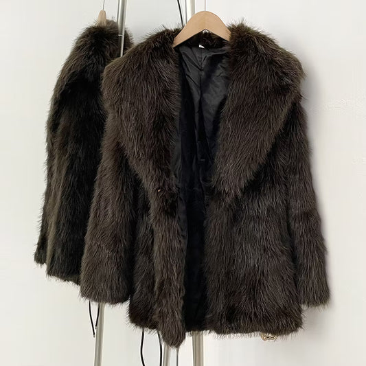 MARRAKECH FAKE FUR COAT COCOA från NordicFurs – lyxig vinterjacka med pälskrage