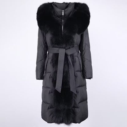 NOELLE JACKET ALL BLACK från NordicFurs – lyxig vinterjacka i svart med pälskrage