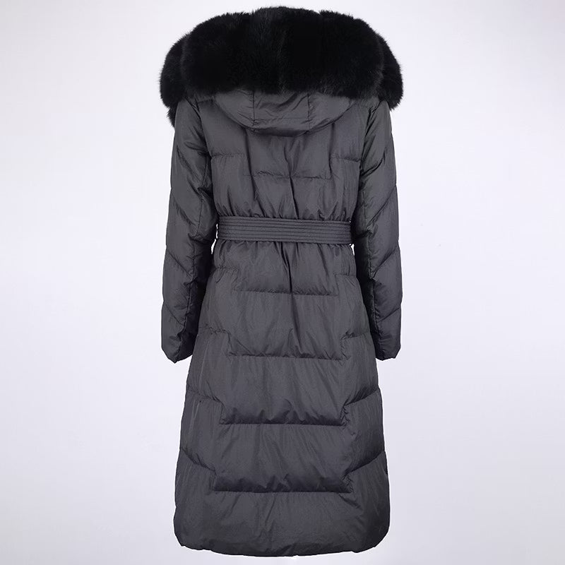 NOELLE JACKET ALL BLACK från NordicFurs – lyxig vinterjacka i svart med pälskrage