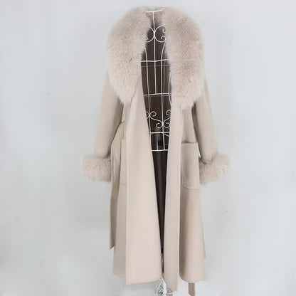 Monaco Coat Beige från NordicFurs – lyxig vinterjacka i beige med pälskrage