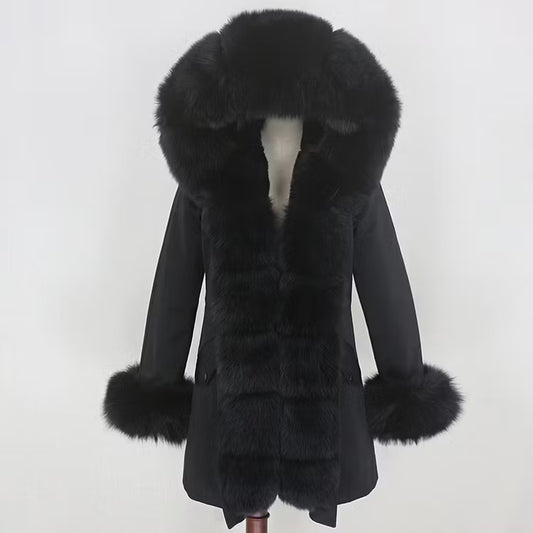 FATIMA PARKA ALL BLACK från NordicFurs – lyxig vinterjacka i svart med pälskrage