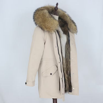 NAOMI PARKA BEIGE från NordicFurs – lyxig vinterjacka i beige med pälskrage