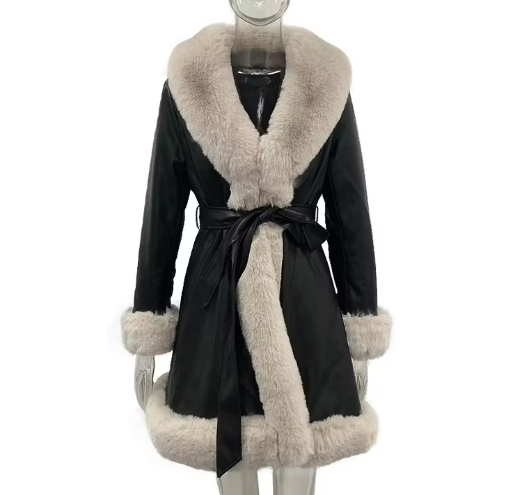 CECE JACKET LONG BLACKBEIGE från NordicFurs – lyxig vinterjacka i beige med pälskrage