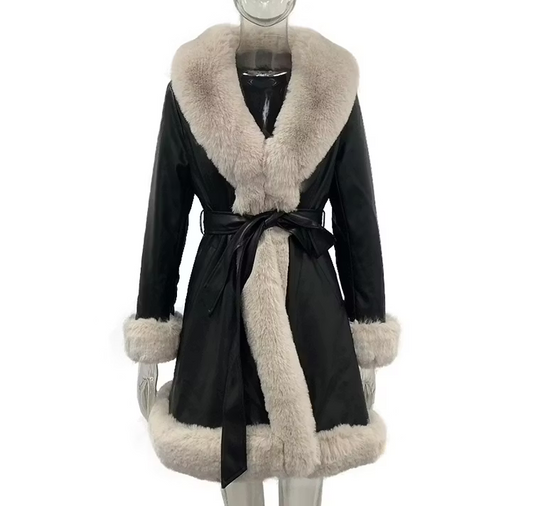 CECE JACKET LONG BLACKBEIGE från NordicFurs – lyxig vinterjacka i beige med pälskrage