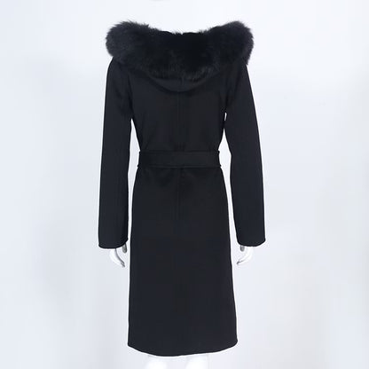 GIOVANNA COAT BLACK från NordicFurs – lyxig vinterjacka i svart med pälskrage