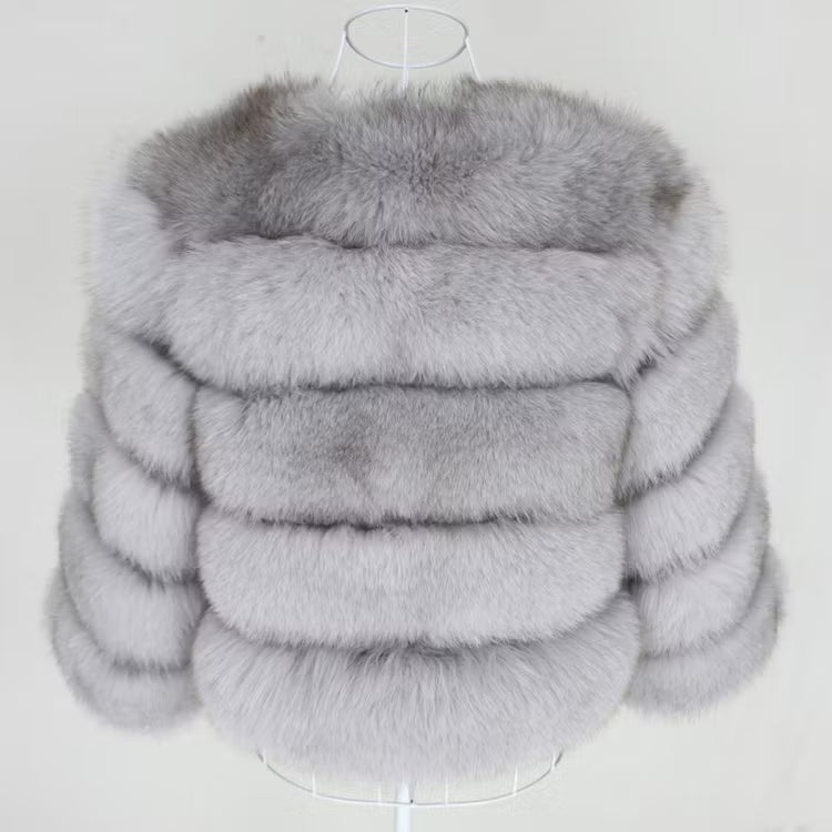 CANNES JACKET SHORT från NordicFurs – lyxig vinterjacka med pälskrage