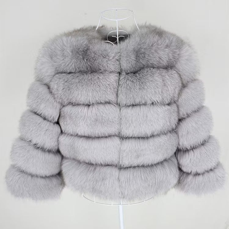 CANNES JACKET SHORT från NordicFurs – lyxig vinterjacka med pälskrage