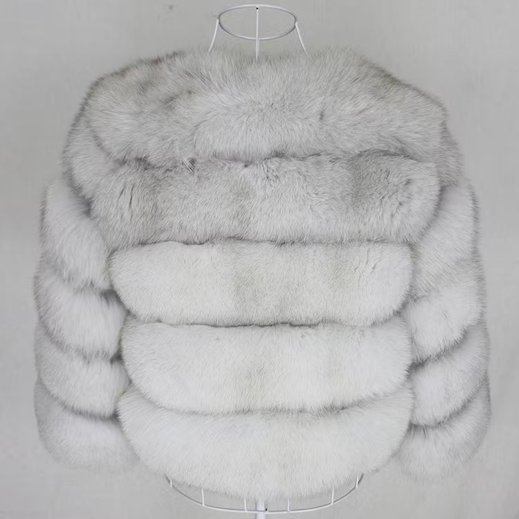 CANNES JACKET SHORT från NordicFurs – lyxig vinterjacka med pälskrage