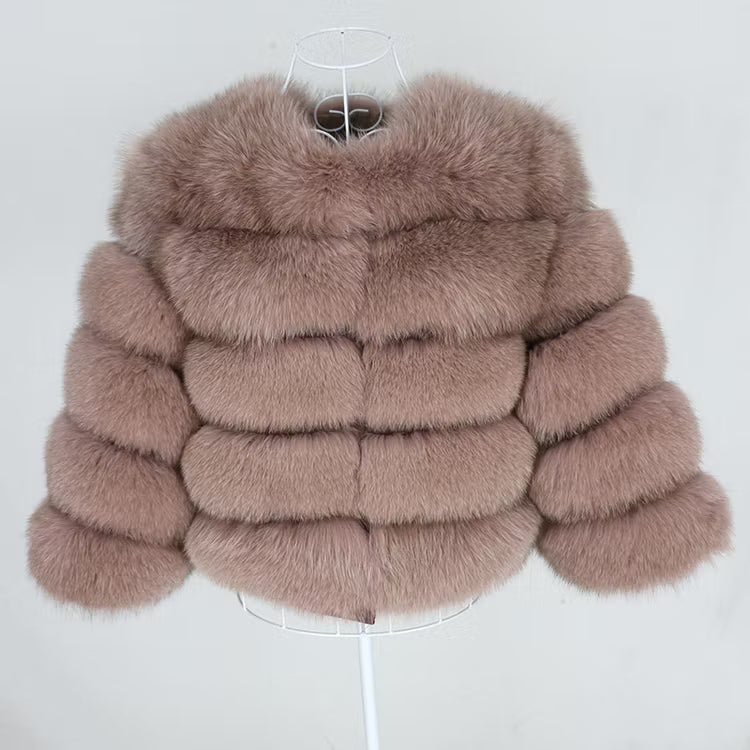 CANNES JACKET SHORT från NordicFurs – lyxig vinterjacka med pälskrage