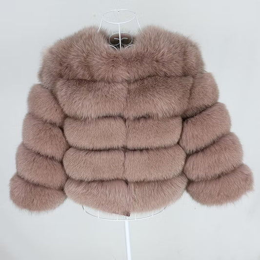 CANNES JACKET SHORT från NordicFurs – lyxig vinterjacka med pälskrage