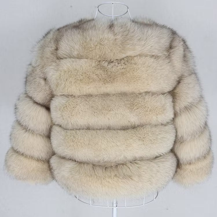 CANNES JACKET SHORT BEIGE från NordicFurs – lyxig vinterjacka i beige med pälskrage
