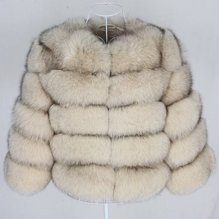 CANNES JACKET SHORT BEIGE från NordicFurs – lyxig vinterjacka i beige med pälskrage