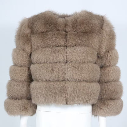 CANNES JACKET SHORT LIGHT KHAKI från NordicFurs – lyxig vinterjacka i khaki med pälskrage