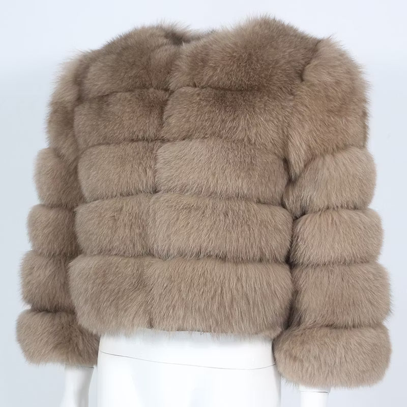 CANNES JACKET SHORT LIGHT KHAKI från NordicFurs – lyxig vinterjacka i khaki med pälskrage