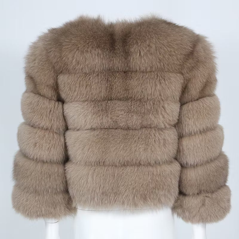 CANNES JACKET SHORT LIGHT KHAKI från NordicFurs – lyxig vinterjacka i khaki med pälskrage