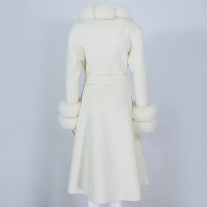 MOSCOW COAT från NordicFurs – lyxig vinterjacka med pälskrage