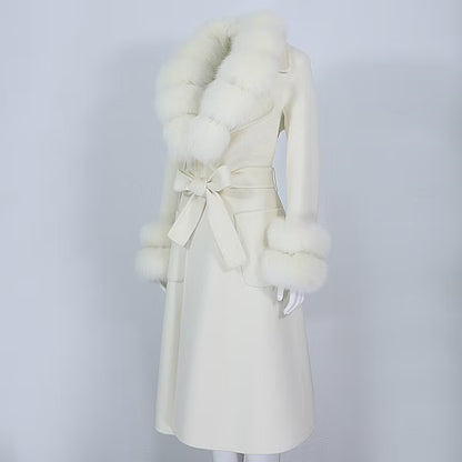 MOSCOW COAT från NordicFurs – lyxig vinterjacka med pälskrage