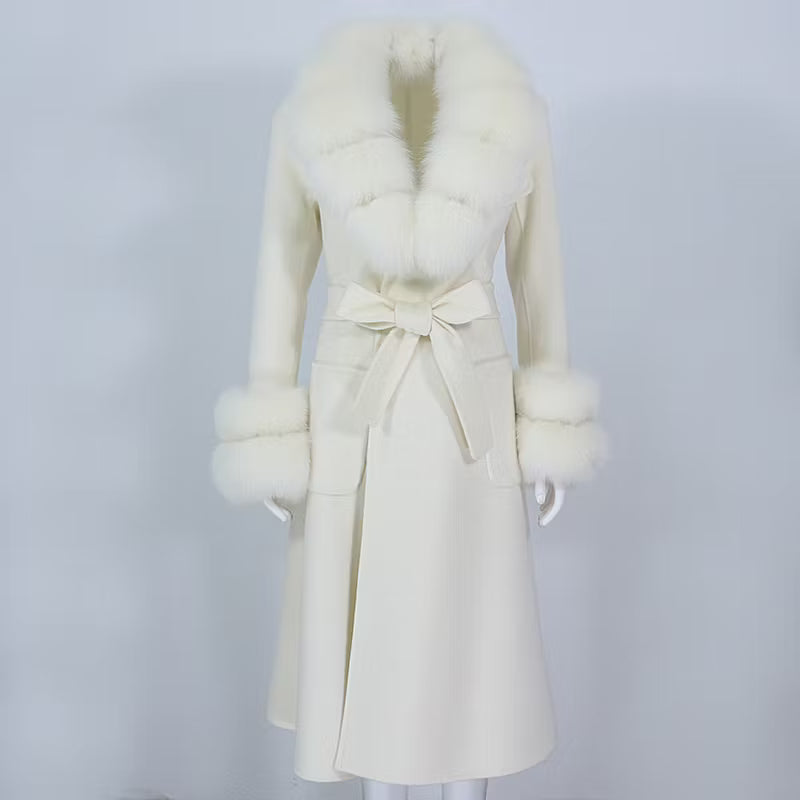 MOSCOW COAT från NordicFurs – lyxig vinterjacka med pälskrage