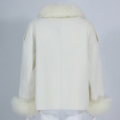 CHLOE COAT PEARL från NordicFurs – lyxig vinterjacka med pälskrage