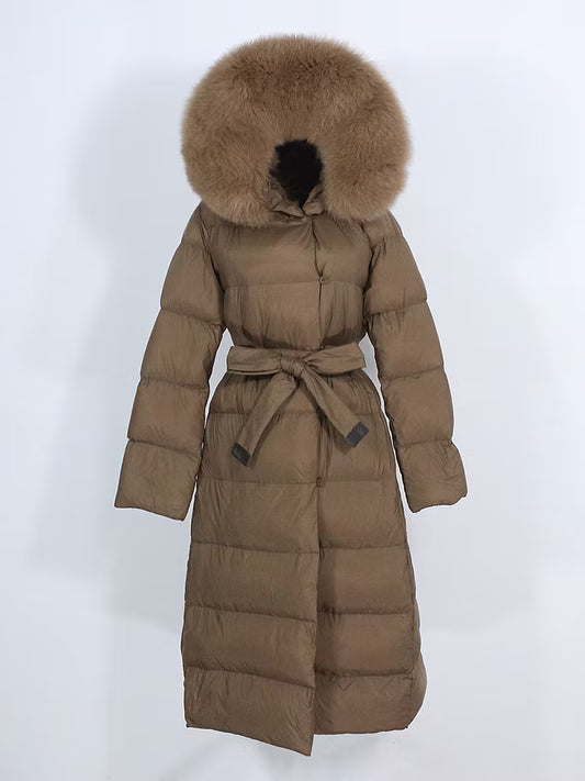 LEAH JACKET KHAKI från NordicFurs – lyxig vinterjacka i khaki med pälskrage