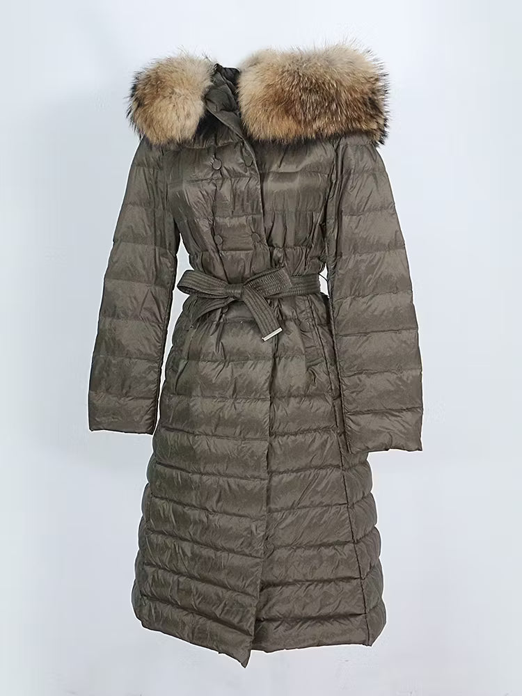 LISABON JACKET DARK GREEN från NordicFurs – lyxig vinterjacka i mörkgrön med pälskrage