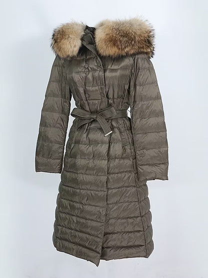 LISABON JACKET DARK GREEN från NordicFurs – lyxig vinterjacka i mörkgrön med pälskrage