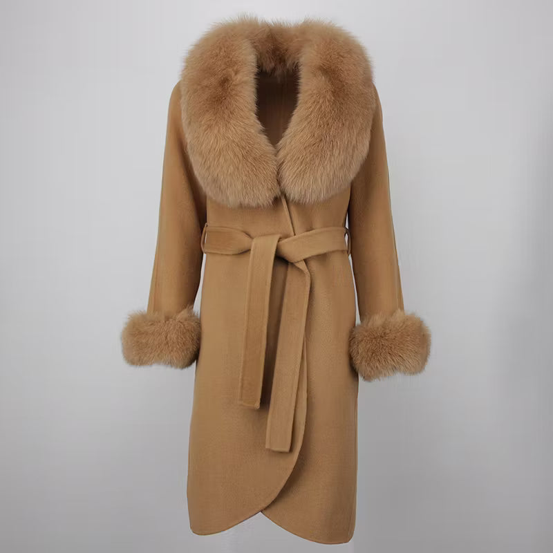 LORENA COAT MOCHA från NordicFurs – lyxig vinterjacka i mocca med pälskrage