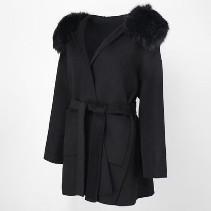 VALENTINA COAT BLACK FAKE FUR från NordicFurs – lyxig vinterjacka med pälskrage