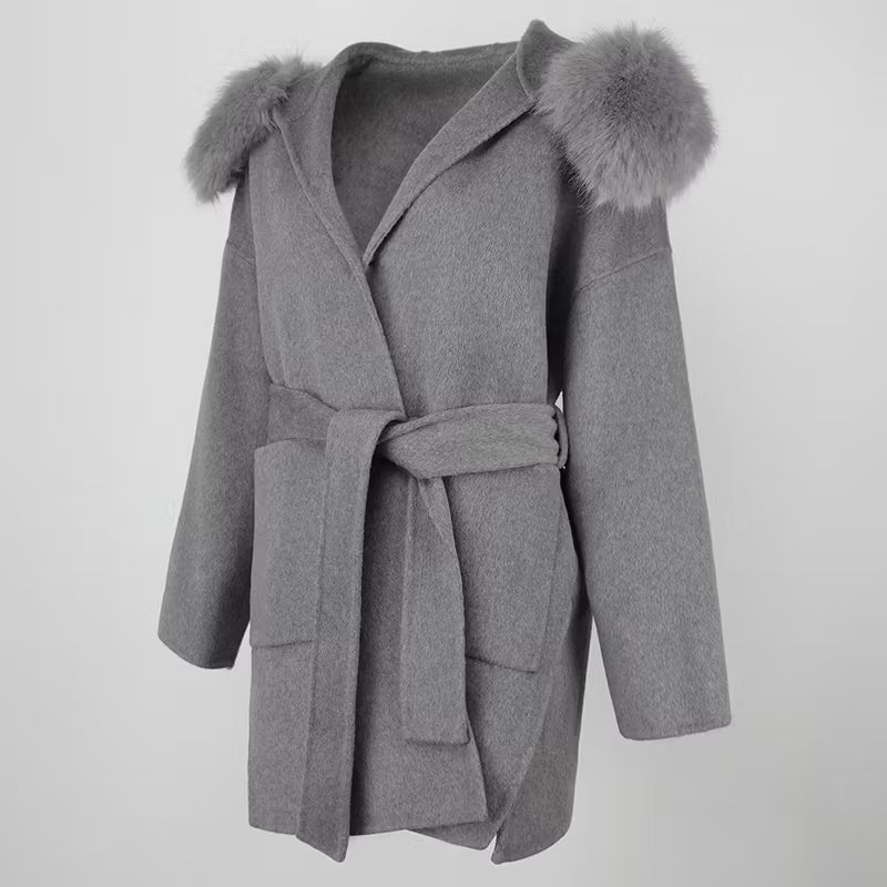 VALENTINA COAT GREY FAKE FUR från NordicFurs – lyxig vinterjacka med pälskrage