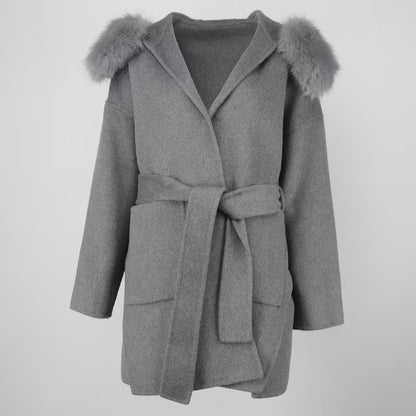 VALENTINA COAT GREY FAKE FUR från NordicFurs – lyxig vinterjacka med pälskrage