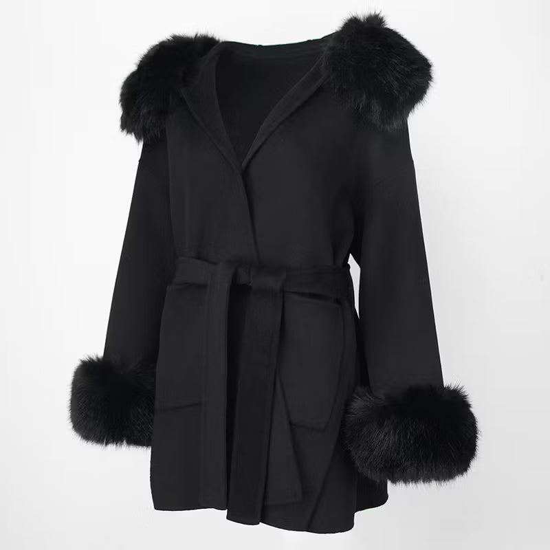 ANGELINA COAT BLACK FAKE FUR från NordicFurs – lyxig vinterjacka med pälskrage