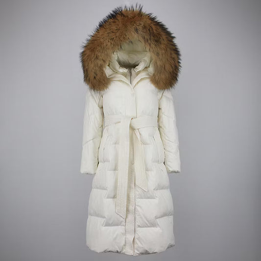 MARY JACKET WHITE från NordicFurs – lyxig vinterjacka i vit med pälskrage