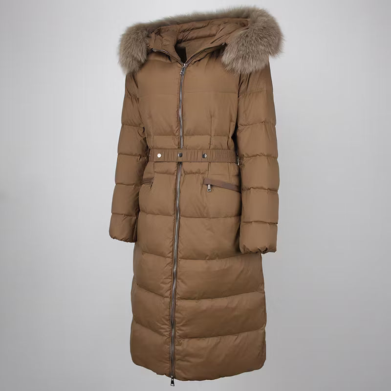 CLAUDIA KHAKI från NordicFurs – lyxig vinterjacka i khaki med pälskrage