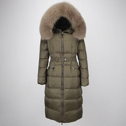 CLAUDIA DARK GREEN från NordicFurs – lyxig vinterjacka i mörkgrön med pälskrage