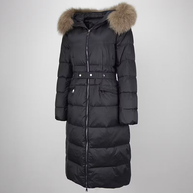 CLAUDIA BLACK från NordicFurs – lyxig vinterjacka i svart med pälskrage