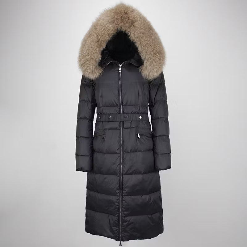 CLAUDIA BLACK från NordicFurs – lyxig vinterjacka i svart med pälskrage