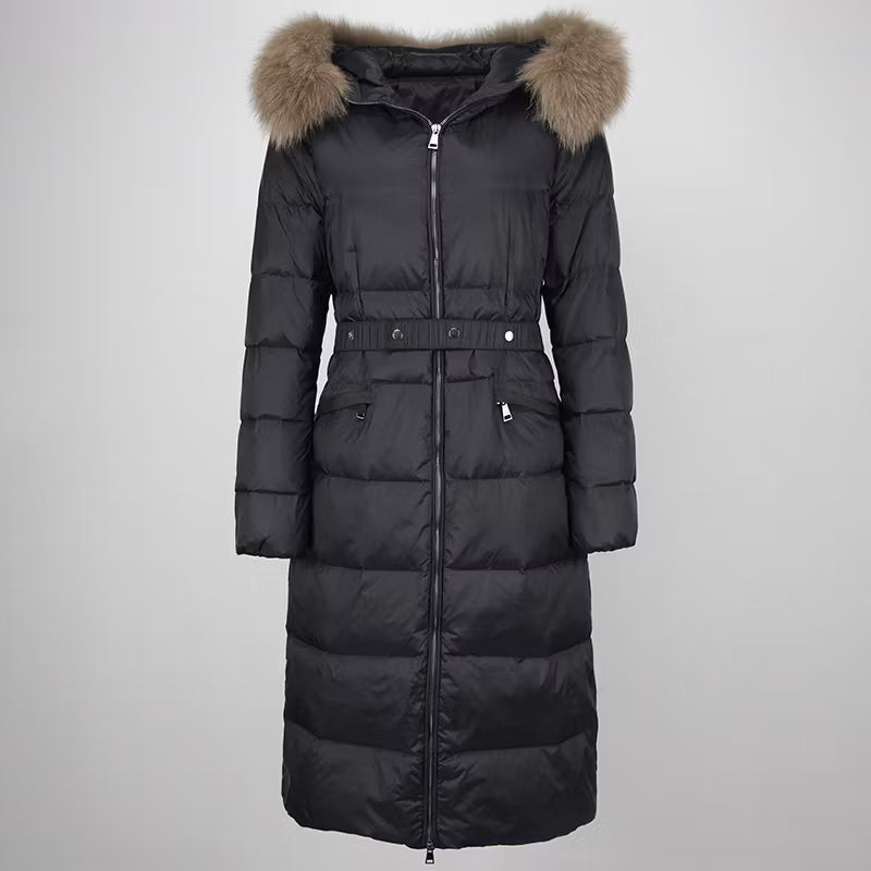 CLAUDIA BLACK från NordicFurs – lyxig vinterjacka i svart med pälskrage