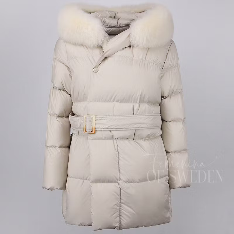 SELMA JACKET WHITE från NordicFurs – lyxig vinterjacka i vit med pälskrage