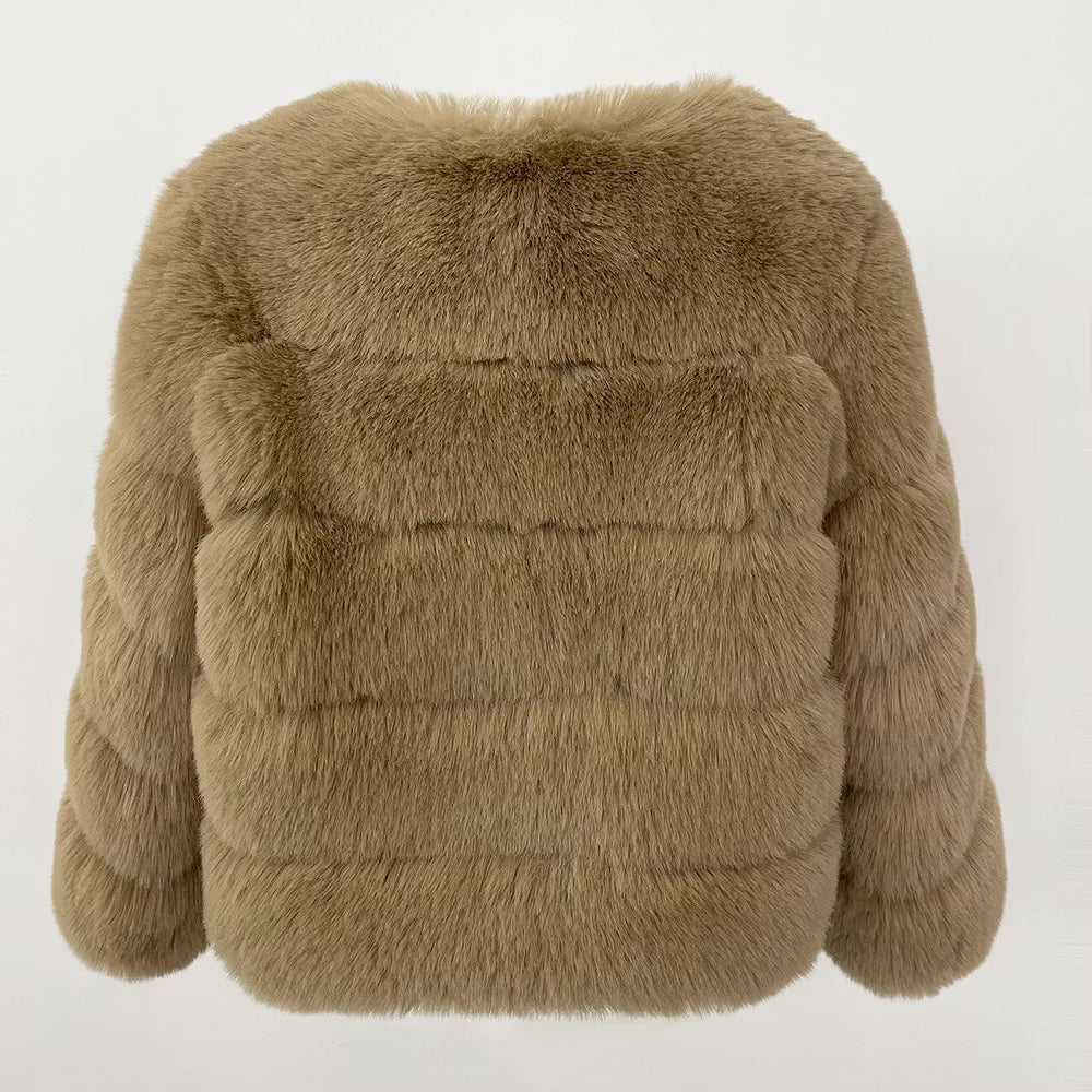 CANNES JACKET FAKE FUR BEIGE från NordicFurs – lyxig vinterjacka i beige med pälskrage