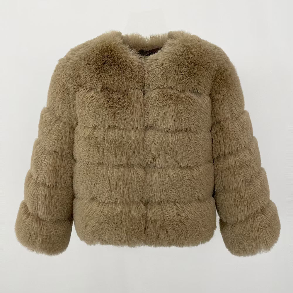 CANNES JACKET FAKE FUR BEIGE från NordicFurs – lyxig vinterjacka i beige med pälskrage