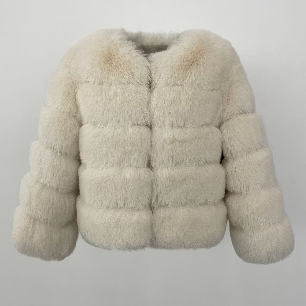 CANNES JACKET FAKE FUR WHITE från NordicFurs – lyxig vinterjacka i vit med pälskrage