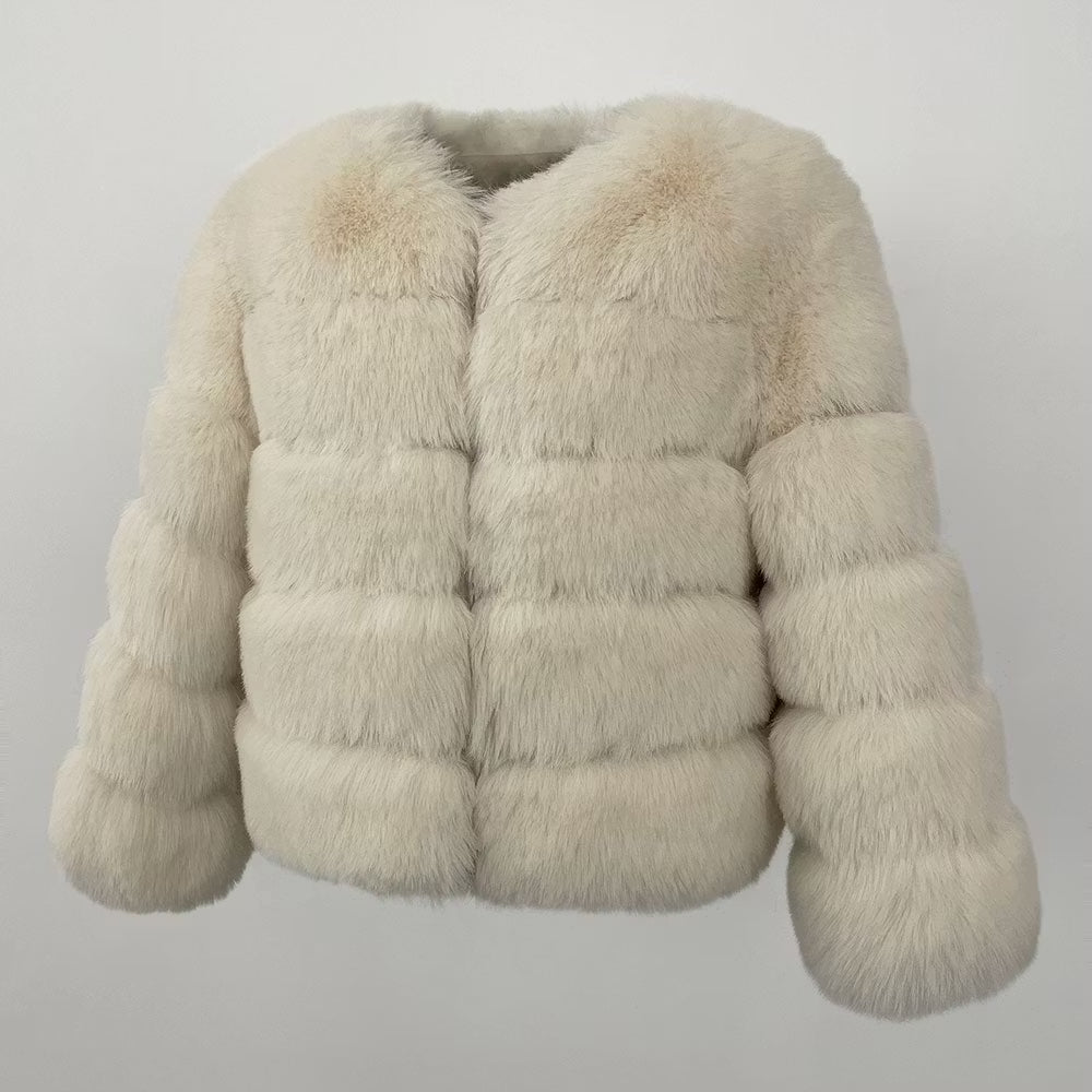 CANNES JACKET FAKE FUR WHITE från NordicFurs – lyxig vinterjacka i vit med pälskrage