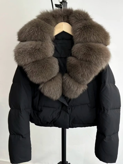 BOMBER JACKET KHAKI från NordicFurs – lyxig vinterjacka i khaki med pälskrage