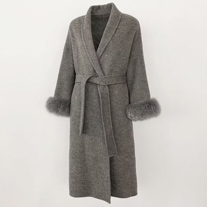 SYDNEY COAT LONG GREY från NordicFurs – lyxig vinterjacka i grå med pälskrage