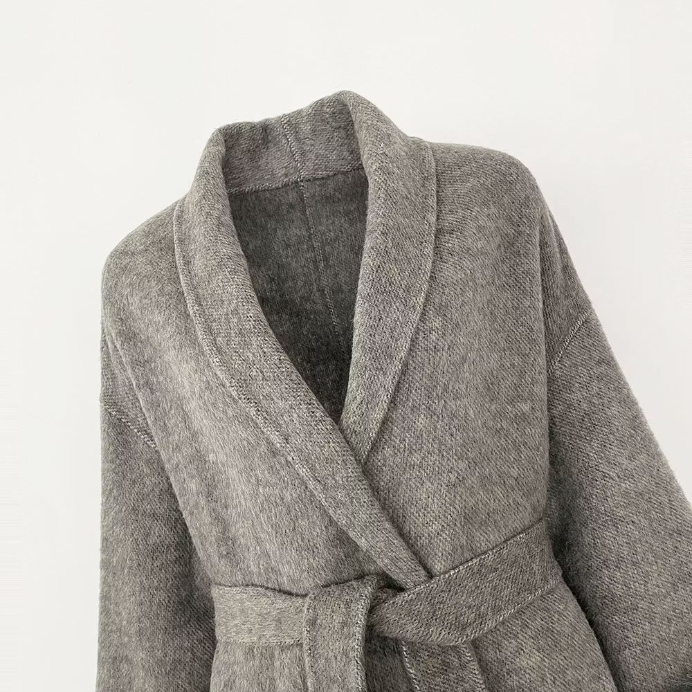 SYDNEY COAT LONG GREY från NordicFurs – lyxig vinterjacka i grå med pälskrage